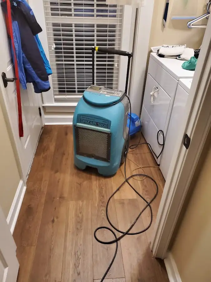 Commercial dehumidifier deployed for Crawl Space Restoration in Waller